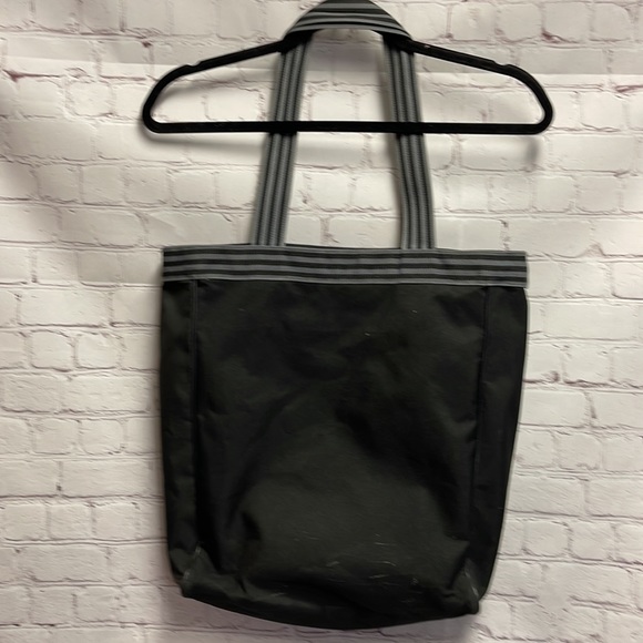 Womens Adidas workout tote bag - Picture 10 of 14